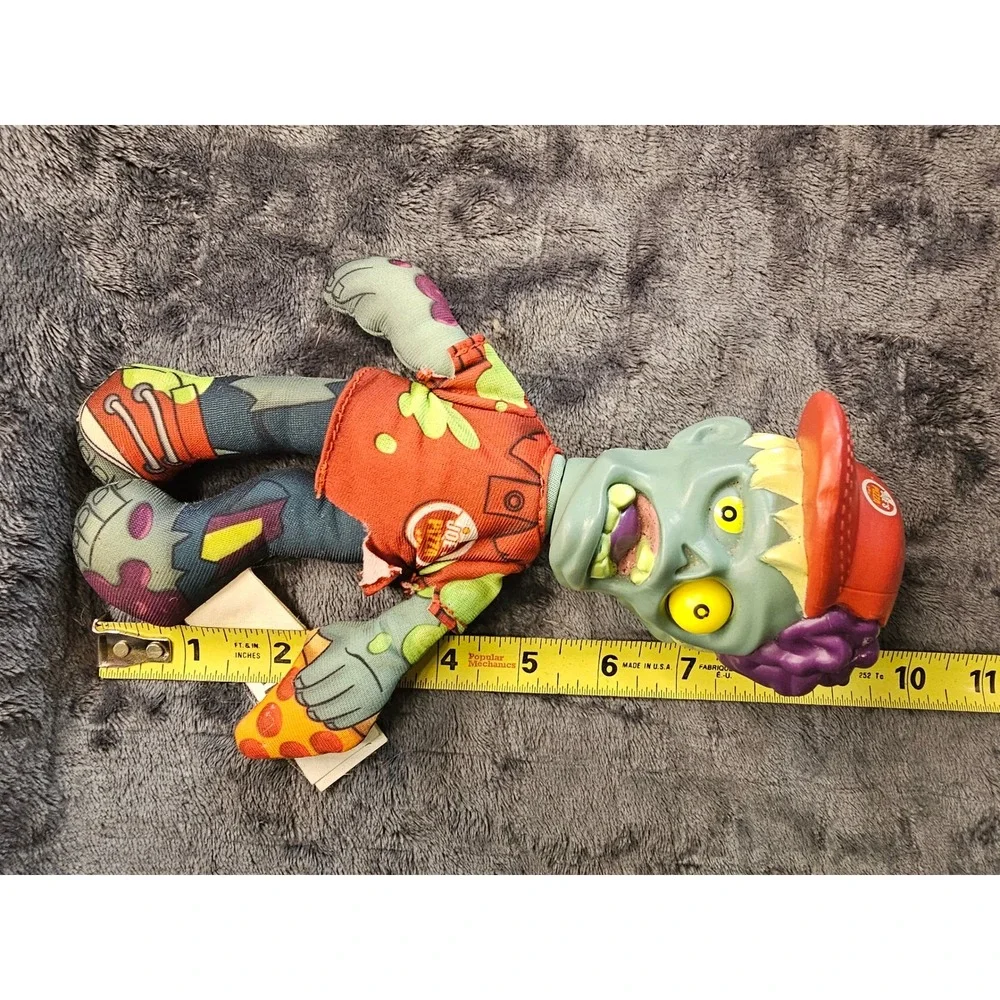 The Last Kids on Earth Joe's Pizza Boy Zombie Plush Jakks Pacific 9 Inch 2019